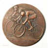 Médaille  de cycliste  par F. FRAISSE (1) lartdesgents Avignon