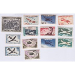 Lot Timbres France  Poste Aérienne de 1930 à 1964 sauf n°14 et n°15  Neufs* Cote 760 Euros L'ART DES GENTS