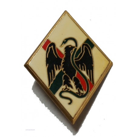 insigne DRAGO PARIS du 1° Régiment Etranger, losange, dos guilloché embouti