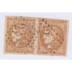 Paire de timbres n°43A , 10c. bistre report 1, nov 1870 Oblitéré  cote 220 Euros lartdesgents