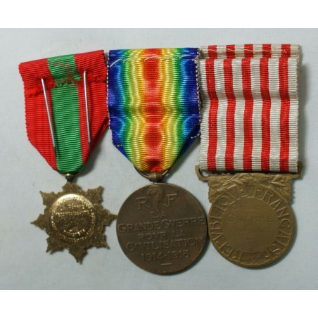 lot Médailles Grande Guerre 1914-1918 + famille...