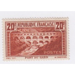 Timbre France N°262 - 20 f. Pont du Gard - Neuf*  - cote 325 Euros - Signé Calvès - lartdesgents.fr