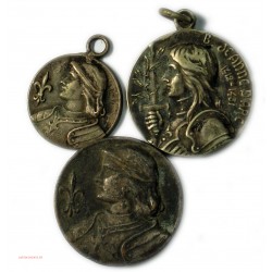 Lot de trois Médailles JEANNE D'ARC, lartdesgents.fr
