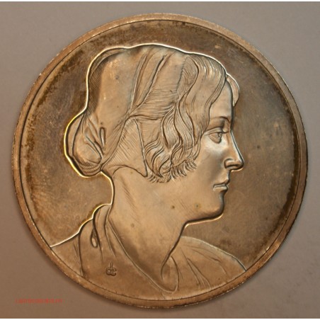 Médaille Argent 1er TITRE- PORTRAIT DE JEUNE FILLE AVEC BONNET, lartdesgents.fr