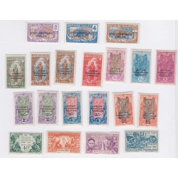 Moyen Congo 20 timbres de 1924 à 1931 - neufs*, lartdesgents.fr