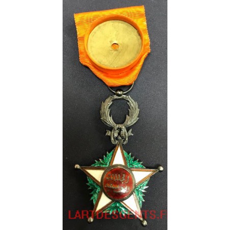 Porte medaille Maroc - Combien possédez vous de médailles