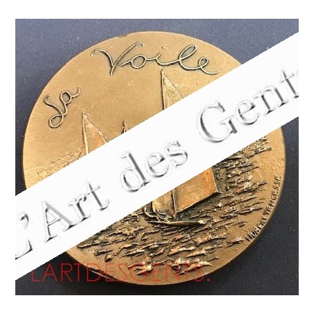 Médaille Bronze - La Voile par Hubert YENCESSE , LARTDESGENTS.FR