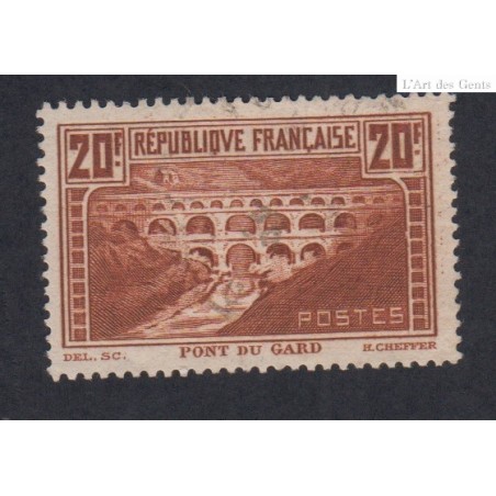 Timbre France N°262 - 20 f. Pont du Gard - Oblitéré - cote 50 Euros  - lartdesgents.fr