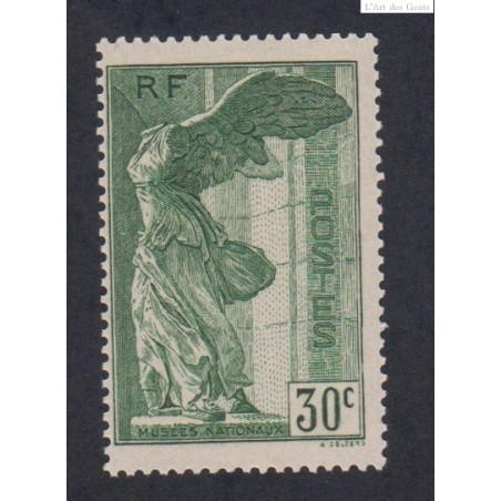 Timbre n°354 - Victoire de Samothrace - Neuf** Luxe - Signé - cote 210 Euros  - lartdesgents