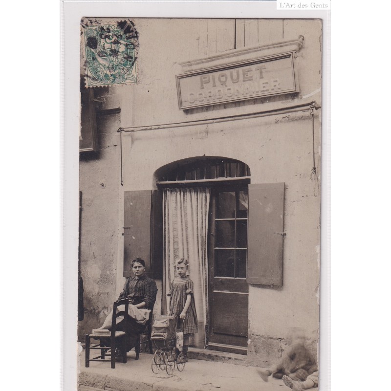 Carte Photo 84 AVIGNON - Magasin PIQUET Cordonnier. 13, rue magnanen