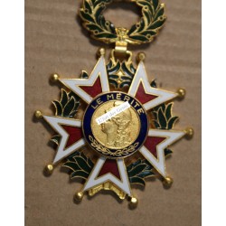 Médaille Commandeur Franco...