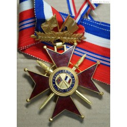 Médaille Commandeur Franco -britich 1944 + Mérite etc...