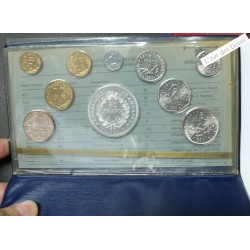 France. Coffret, série Monnaie de Paris de 1980, 1 centime à 50 Francs. FDC