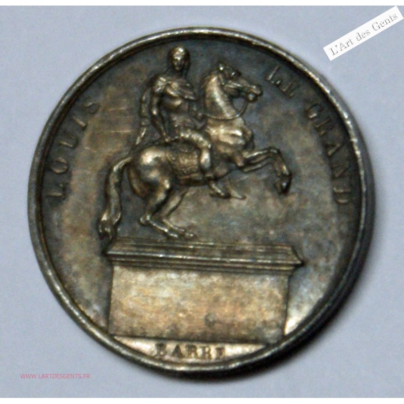 Médaille AR. Place des victoires 1822 Louis le Grand par BARRE SUPERBE, lartdesgents.fr