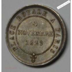 Médaille AR. Place ROYALE 4 novembre 1829 par BARRE, lartdesgents.fr
