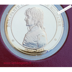 3 albums « L'HISTOIRE DE FRANCE en 100 MÉDAILLES » Vermeil Argent 925/00 environ 3800 g, lartdesgents.fr