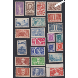 Série de 23 Timbres France n°309 et 333 sauf 314 et 312 - Neufs**  - cote 558 Euros - lartdesgents.fr
